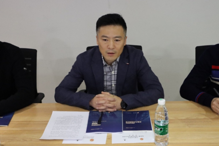 （中国马术协会秘书长 钟国伟先生）