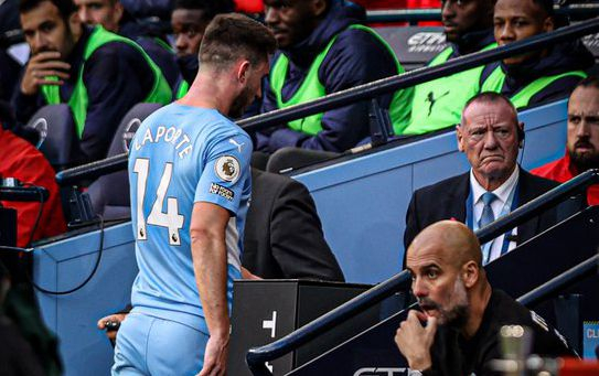 曼城主场0-2爆冷负