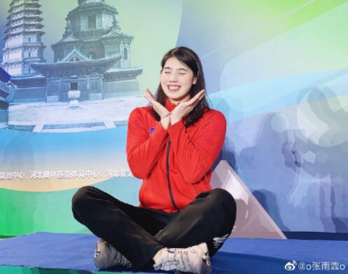 照片源自张雨霏个人微博