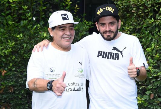 马拉多纳和儿子迭戈