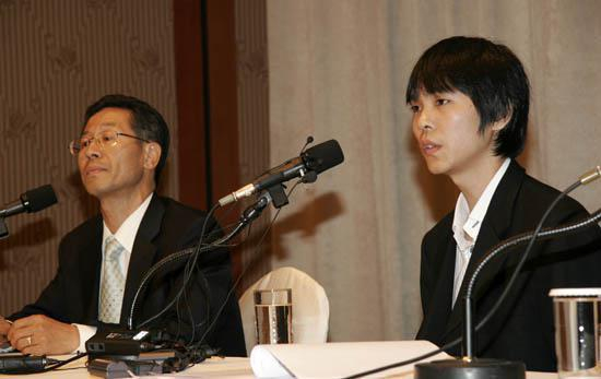 李世石第一次休职时的发布会现场