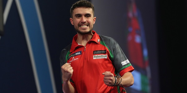 　Jamie Lewis&nbsp;5-0&nbsp;Darren Webster