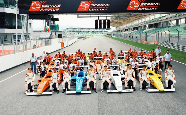 怪兽梦想车手曹卓征战东南亚F4