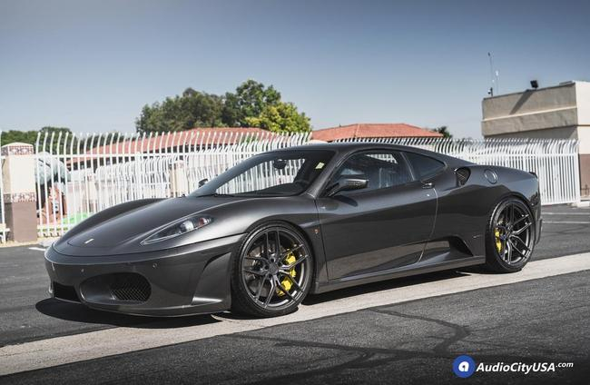 法拉利360 Modena