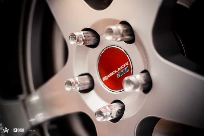 SSR轮毂配合326power大号螺丝可以带来强烈的金属感