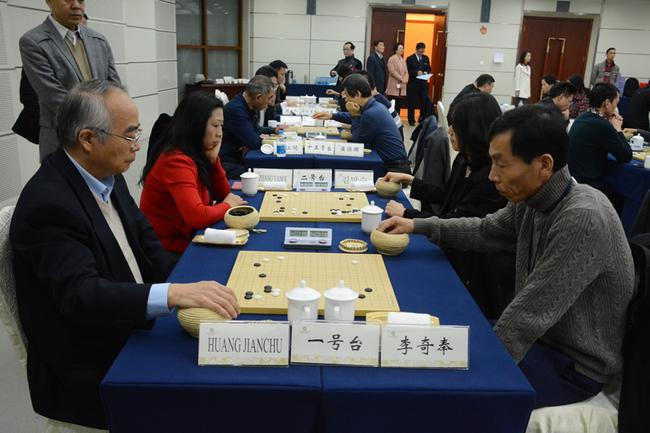 黄建初迎战韩国高手