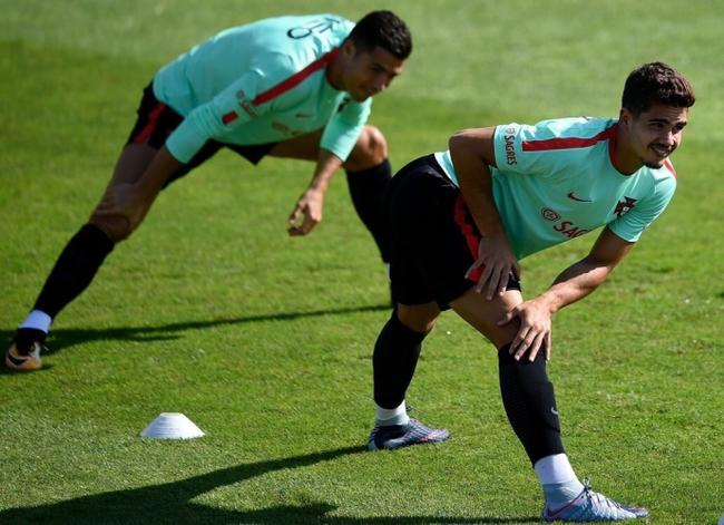 C罗钦点席尔瓦为自己的接班人