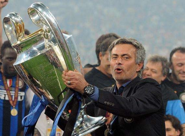 穆帅依然在寻找合适的前腰中