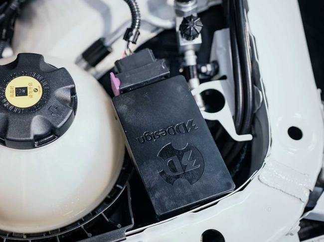 3DDesign booster chip ver.3外挂管理车辆的“大脑”。