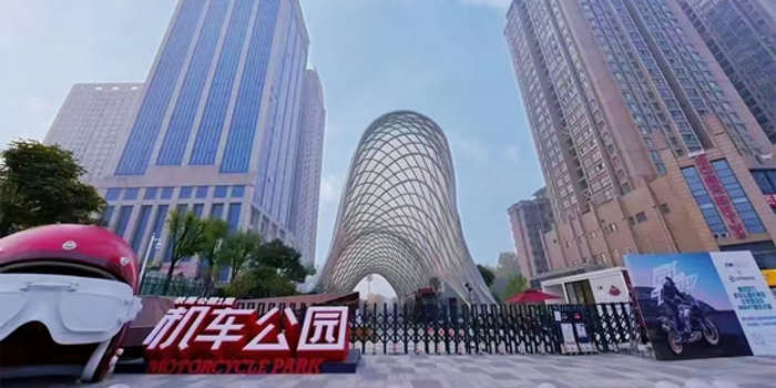 灞桥区：纺织城大变身！铁路旁“长出”新公园……_手机新浪网