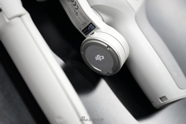 大疆OM 4手机云台开箱：磁吸接口 取放更快