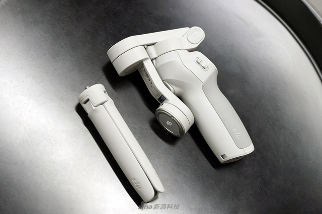 大疆OM 4手机云台开箱：磁吸接口 取放更快