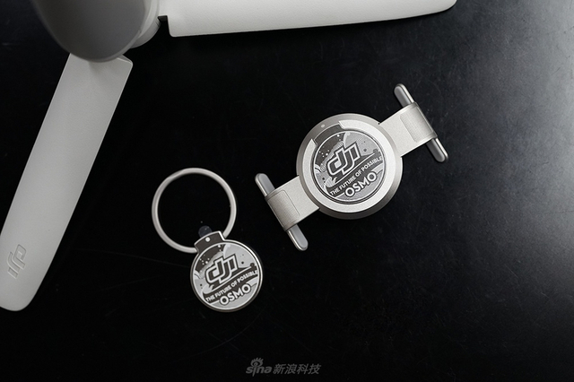 大疆OM 4手机云台开箱：磁吸接口 取放更快