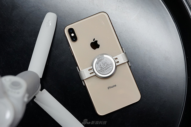 大疆OM 4手机云台开箱：磁吸接口 取放更快