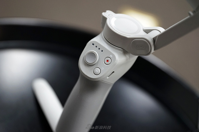 大疆OM 4手机云台开箱：磁吸接口 取放更快