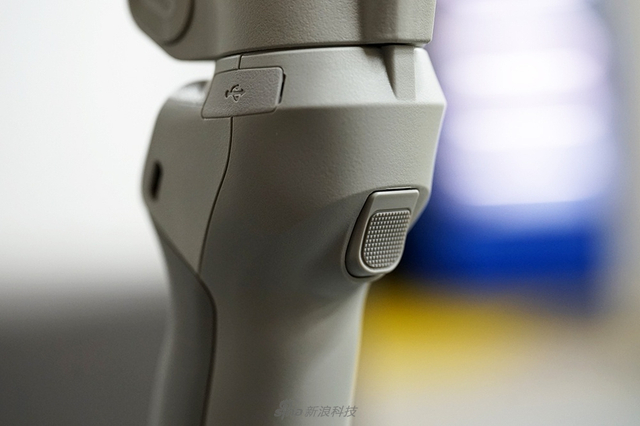 大疆OM 4手机云台开箱：磁吸接口 取放更快