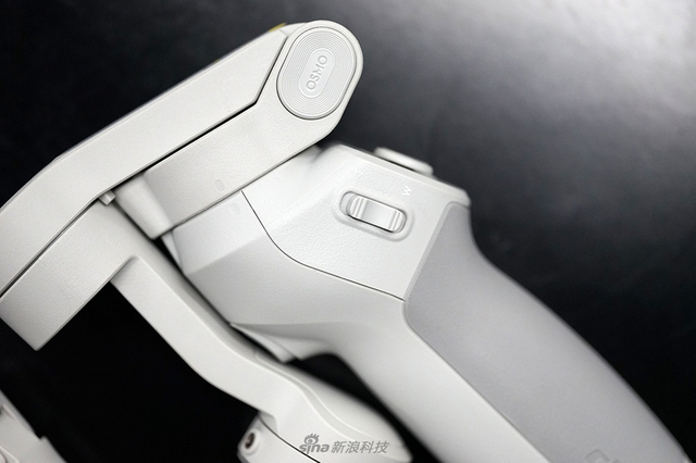 大疆OM 4手机云台开箱：磁吸接口 取放更快