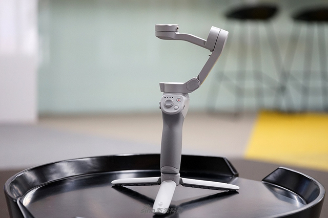 大疆OM 4手机云台开箱：磁吸接口 取放更快