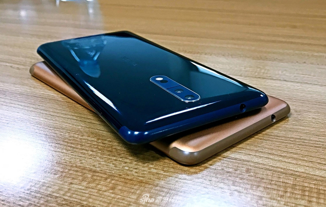 定位旗舰 Nokia 8工程机实拍