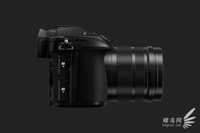 松下全新旗舰数码相机LUMIX G9机身大图赏析