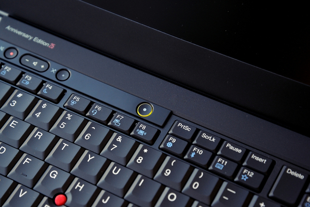 【独家】ThinkPad 25纪念机型开箱：扑面而来的情怀
