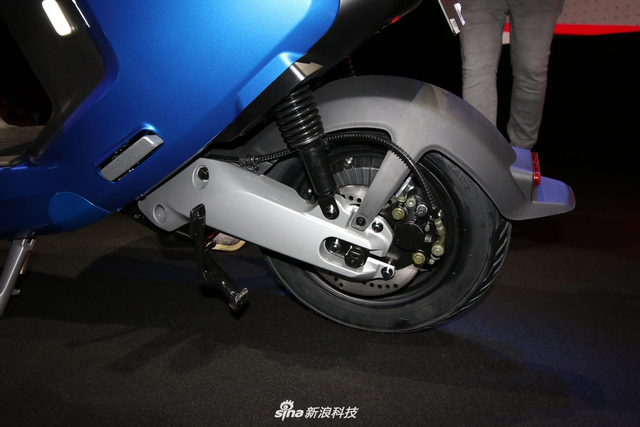 小牛M+ Pro电动车开箱实拍