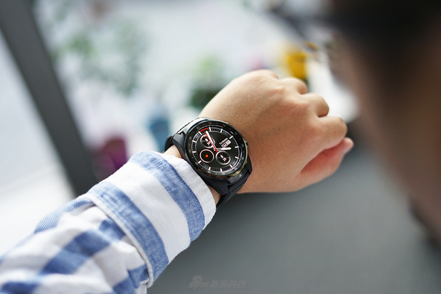 出门问问TicWatch Pro 4G智能表开箱