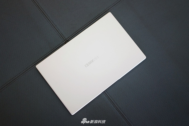 全面屏线条硬朗 HUAWEI MateBook D 15 锐龙版图赏