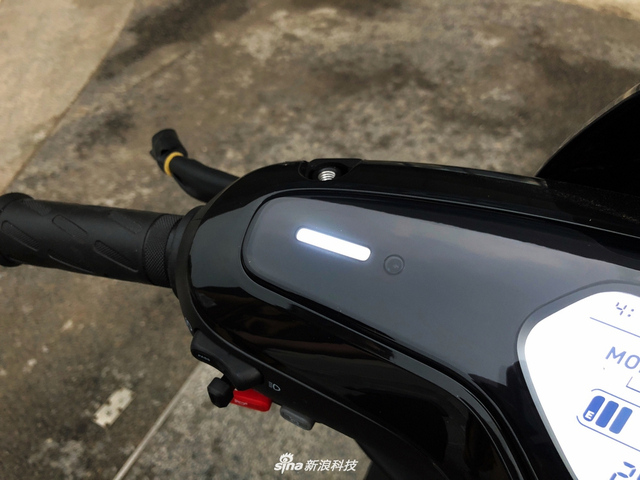 小牛M+ Pro电动车开箱实拍