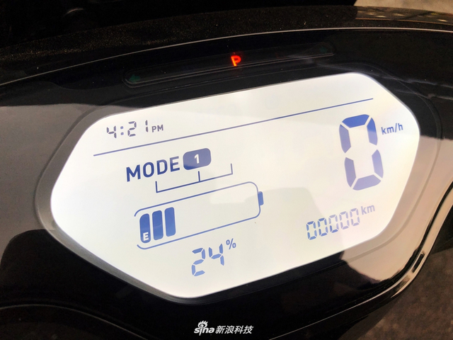 小牛M+ Pro电动车开箱实拍