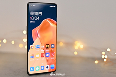 一加9 Pro手机图赏：全新丝绸玻璃，50W无线超级闪充