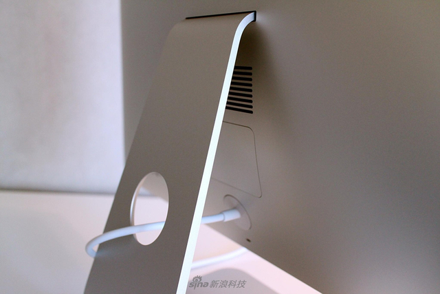 经典的外观+性能怪兽 新iMac开箱图赏