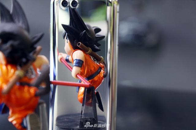 今年最美的手机背面之一 小米6亮银探索版开箱图赏