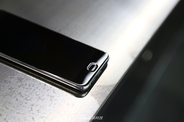 今年最美的手机背面之一 小米6亮银探索版开箱图赏