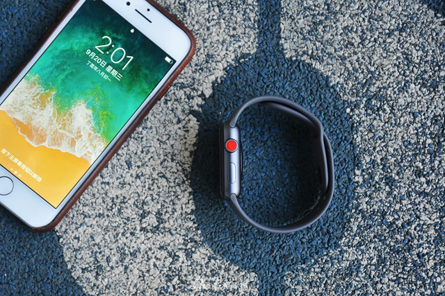 Apple Watch 3开箱图赏 是不是只加了小红点