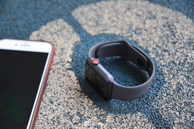 Apple Watch 3开箱图赏 是不是只加了小红点