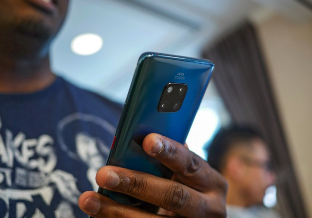 华为Mate 20系列上手图集 正面和背面颜值都升级了