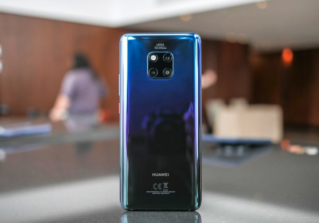 华为Mate 20系列上手图集 正面和背面颜值都升级了