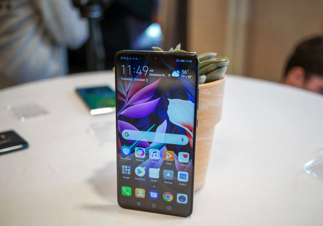 华为Mate 20系列上手图集 正面和背面颜值都升级了