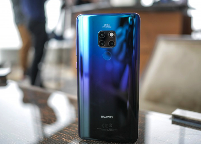 华为Mate 20系列上手图集 正面和背面颜值都升级了