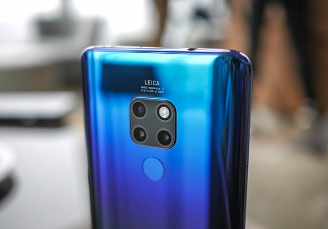 华为Mate 20系列上手图集 正面和背面颜值都升级了