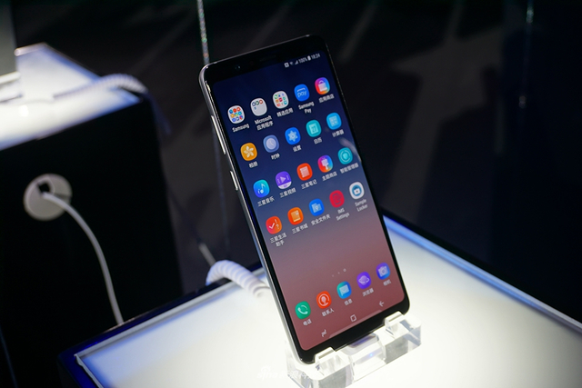 三星Galaxy A9 Star现场图集 三星的中端全面屏来了