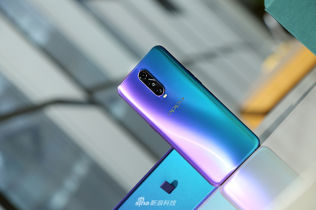 OPPO R17 Pro双色开箱图赏 新配色凝光绿了解下