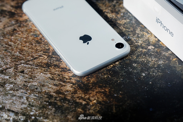 iPhone XR开箱实拍图集 颜值你给打几分？
