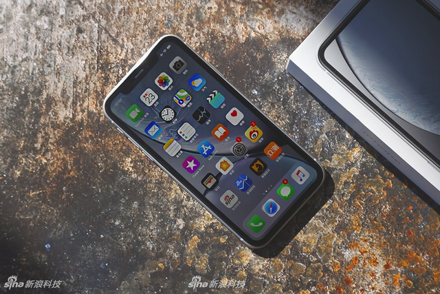 iPhone XR开箱实拍图集 颜值你给打几分？