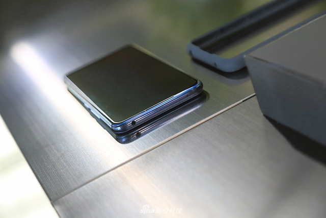 vivo NEX双屏版开箱图赏 双屏颜值你打几分?