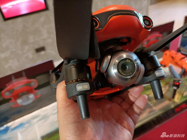 道通EVO II 8K无人机实拍：机身厚重 遥控器有看点