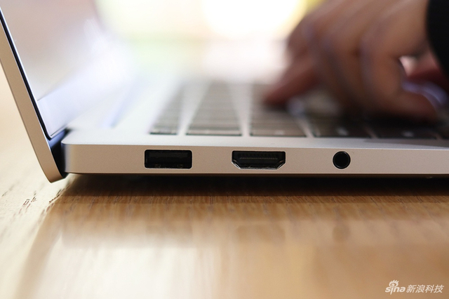 RedmiBook 13图赏:10代酷睿+全面屏