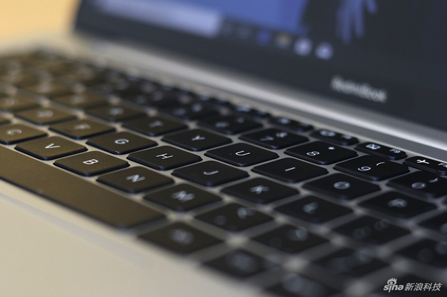 RedmiBook 13图赏:10代酷睿+全面屏