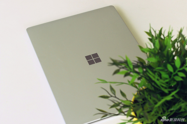 国行微软Surface Laptop开箱图赏：颜值是最厉害的武器